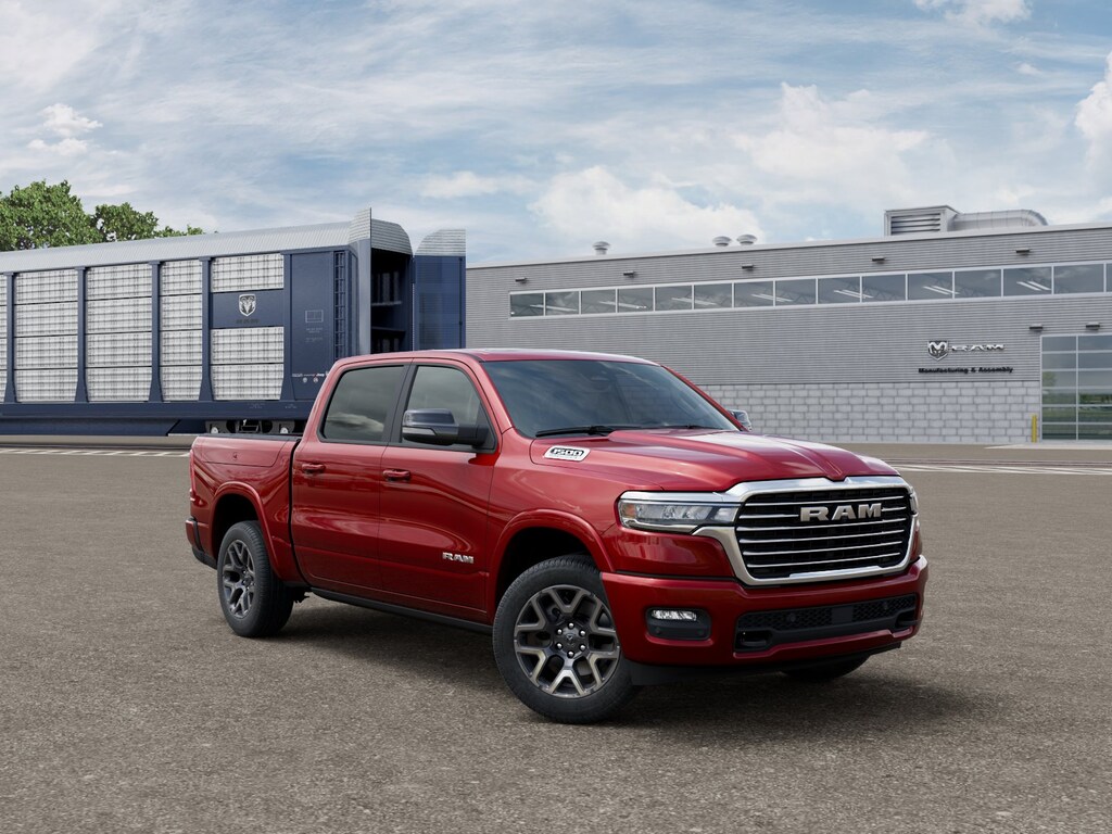 New 2026 Ram 1500 LARAMIE CREW CAB 4X4 5'7 BOX Pickup