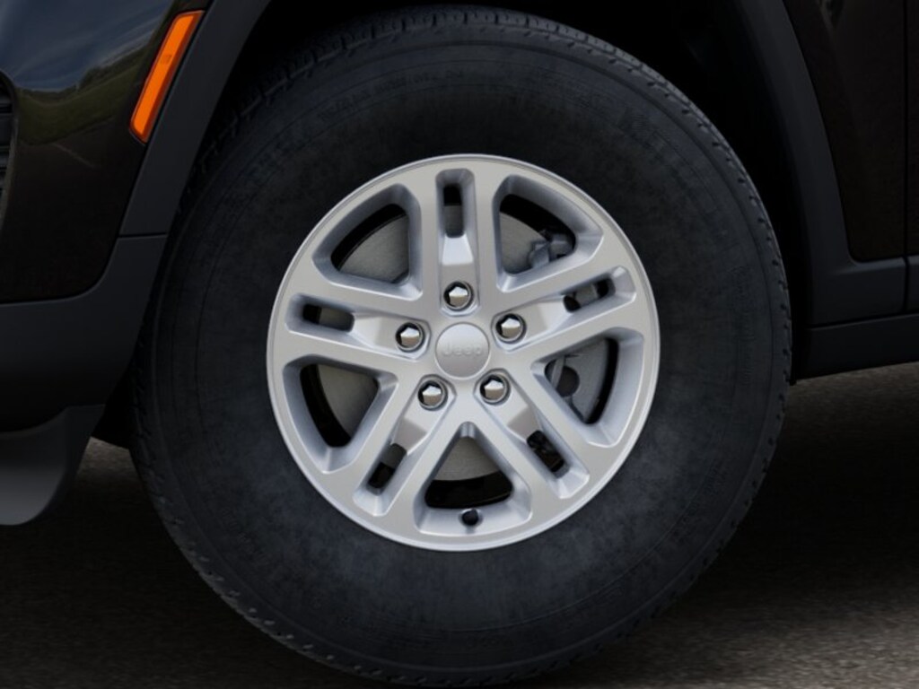 New 2025 Jeep Grand Cherokee LAREDO 4X2 Sport Utility