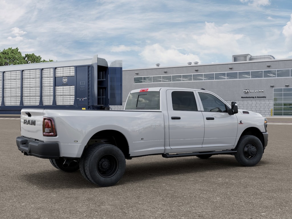 New 2026 Ram 3500 TRADESMAN CREW CAB 4X2 8' BOX Pickup