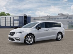 2026 Chrysler Pacifica SELECT AWD Passenger Van