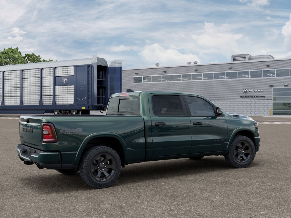 New 2026 Ram 1500 BIG HORN CREW CAB 4X4 6'4 BOX Pickup