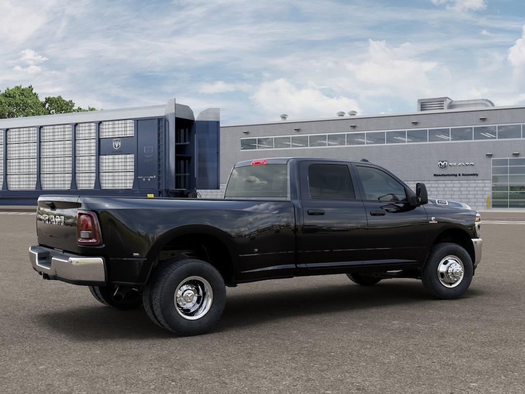 New 2026 Ram 3500 TRADESMAN CREW CAB 4X2 8' BOX Pickup