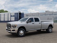 2026 Ram 3500 TRADESMAN CREW CAB 4X4 8' BOX Pickup