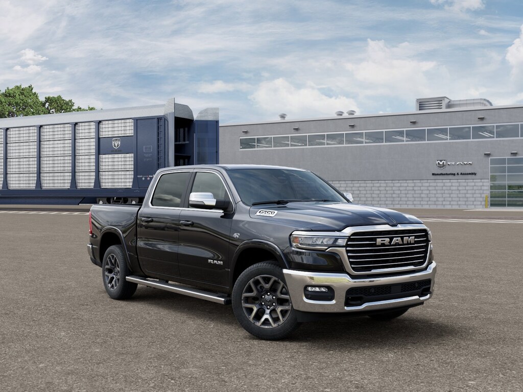 New 2026 Ram 1500 LARAMIE CREW CAB 4X4 5'7 BOX Pickup