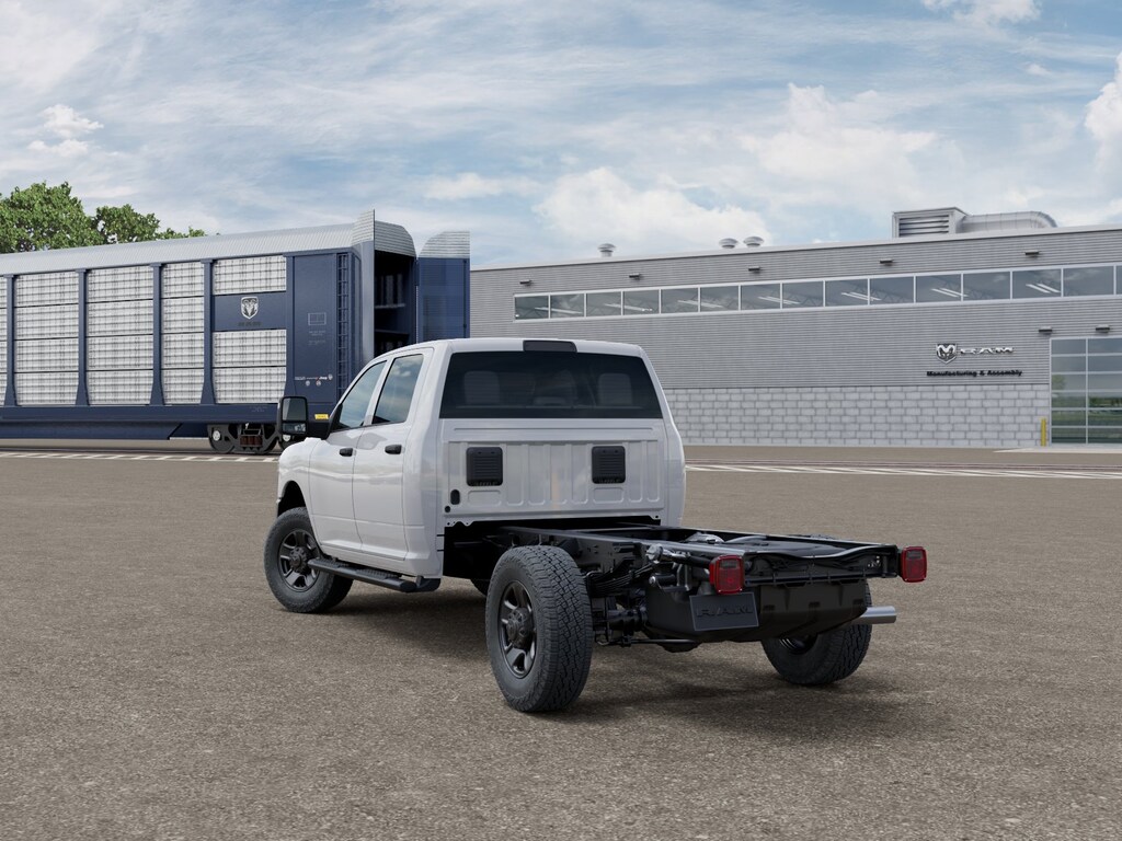 New 2026 Ram 3500 Chassis Cab Tradesman/Big Horn Pickup