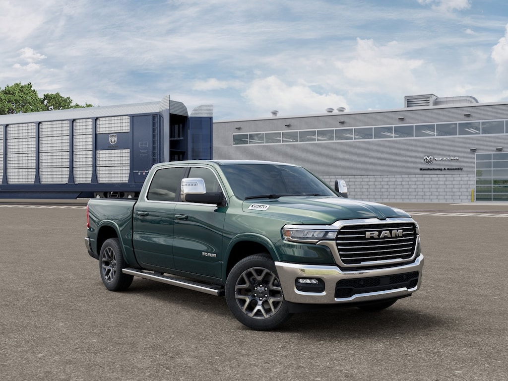 New 2026 Ram 1500 LARAMIE CREW CAB 4X4 5'7 BOX Pickup