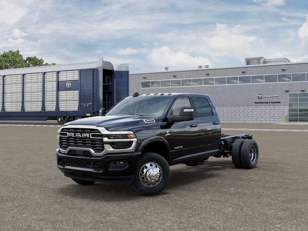 New 2026 Ram 3500 Chassis Cab BIG HORN CREW 4X4 60' CA Pickup