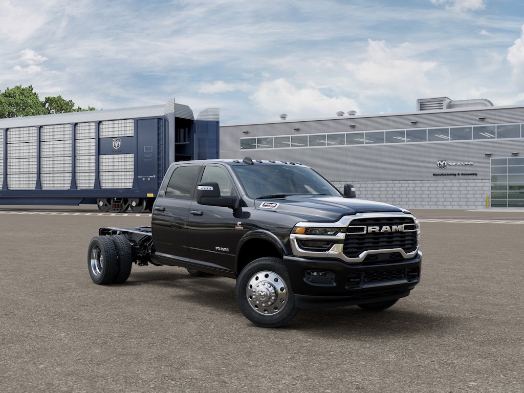 New 2026 Ram 5500 Chassis Cab BIG HORN CREW 4X4 60' CA Pickup