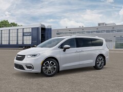 2026 Chrysler Pacifica PINNACLE AWD Passenger Van