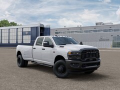 2026 Ram 3500 TRADESMAN CREW CAB 4X4 8' BOX Pickup