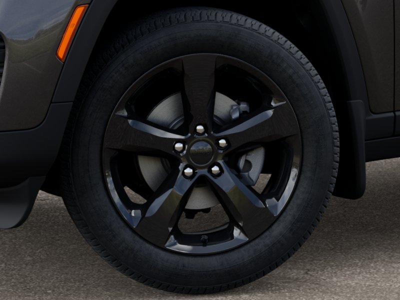 2025 Jeep Grand Cherokee Altitude photo 3