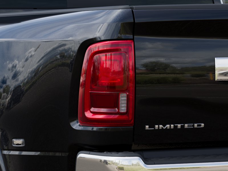 2025 RAM 3500 Limited - Photo 19
