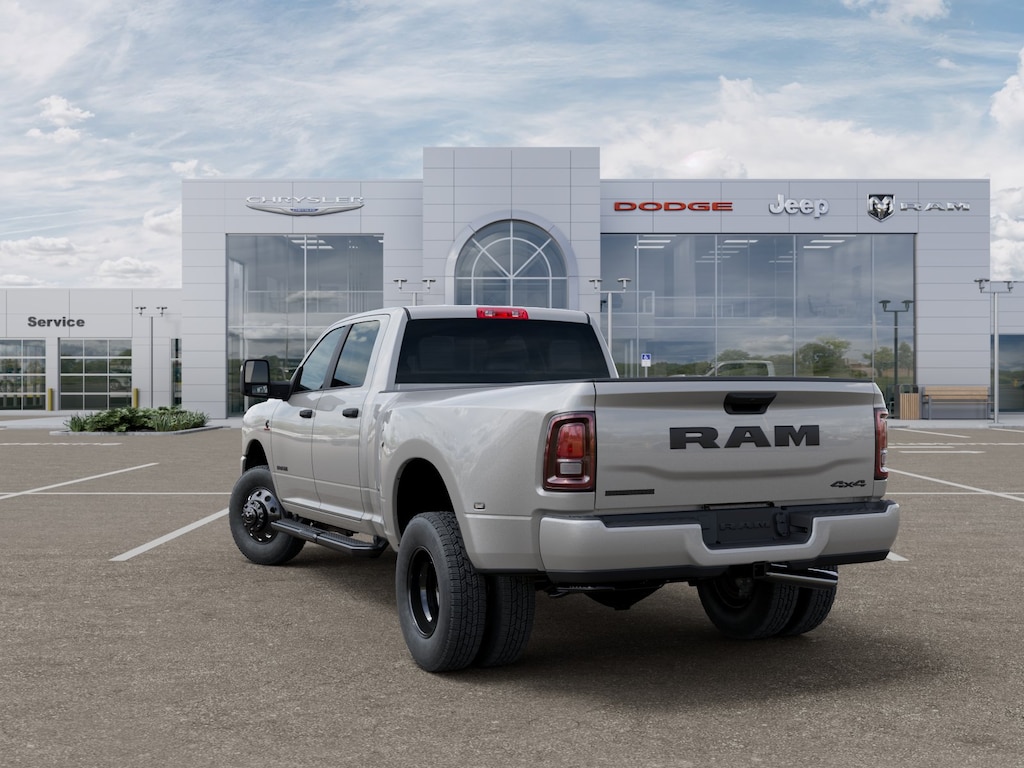 New 2026 Ram 3500 BIG HORN CREW CAB 4X4 8' BOX Pickup