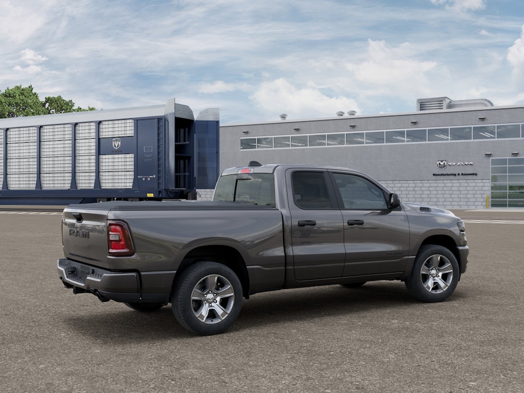 New 2026 Ram 1500 EXPRESS QUAD CAB 4X2 6'4 BOX Pickup