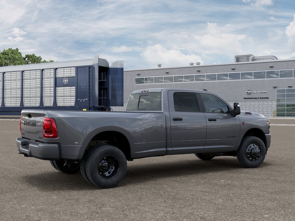 New 2026 Ram 3500 BIG HORN CREW CAB 4X4 8' BOX Pickup