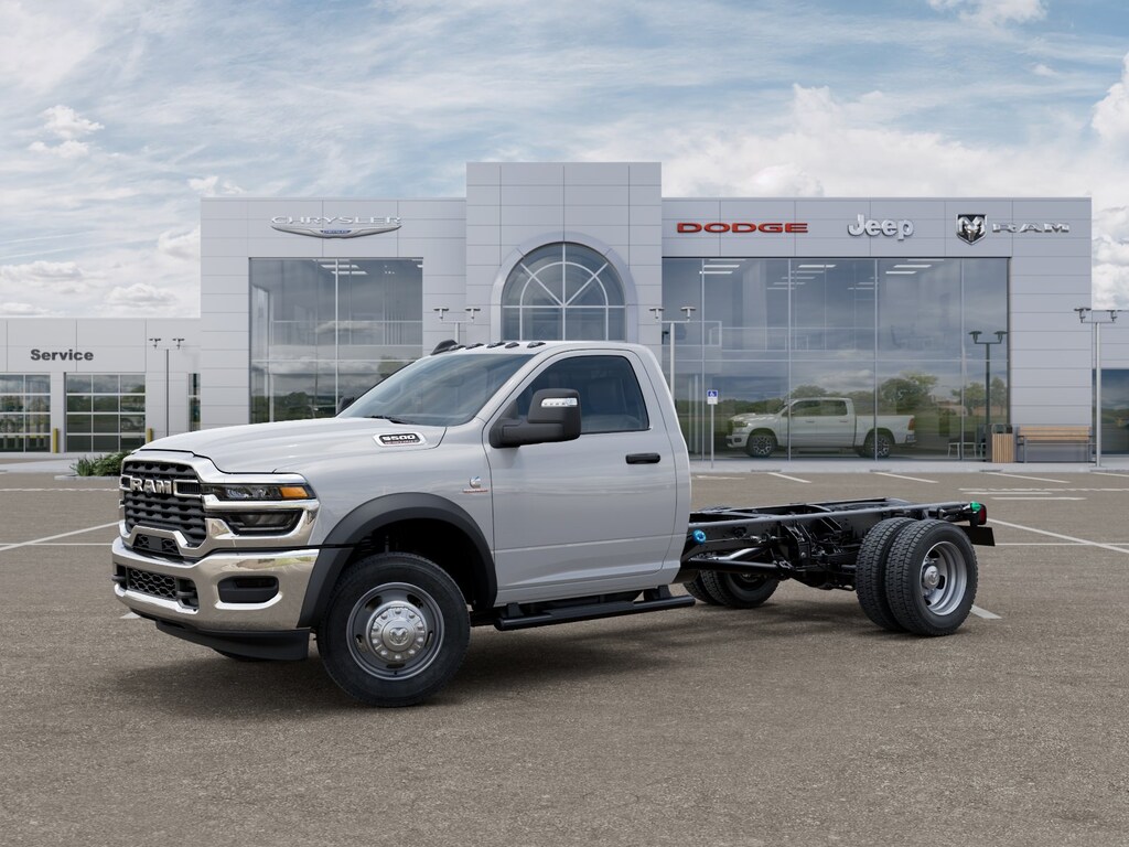 New 2025 Ram 5500 Tradesman/Big Horn Pickup