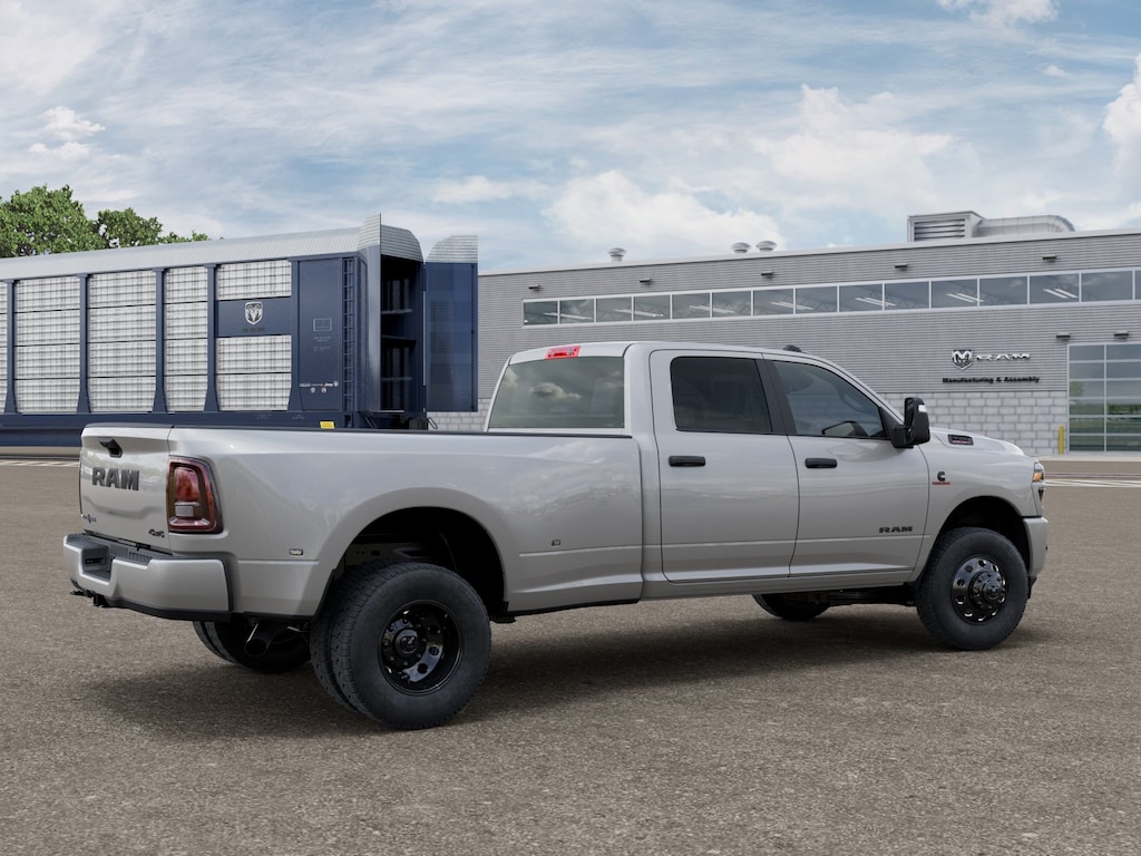 New 2026 Ram 3500 LONE STAR CREW CAB 4X4 8' BOX Pickup