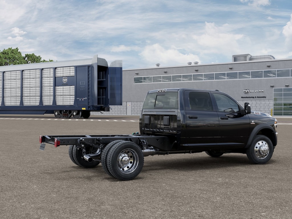 New 2026 Ram 5500 Chassis Cab Tradesman 4x4 Crew Cab 60 CA 173.4 WB Pickup