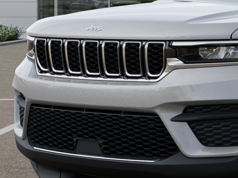 2025 Jeep Grand Cherokee Laredo - Photo 28