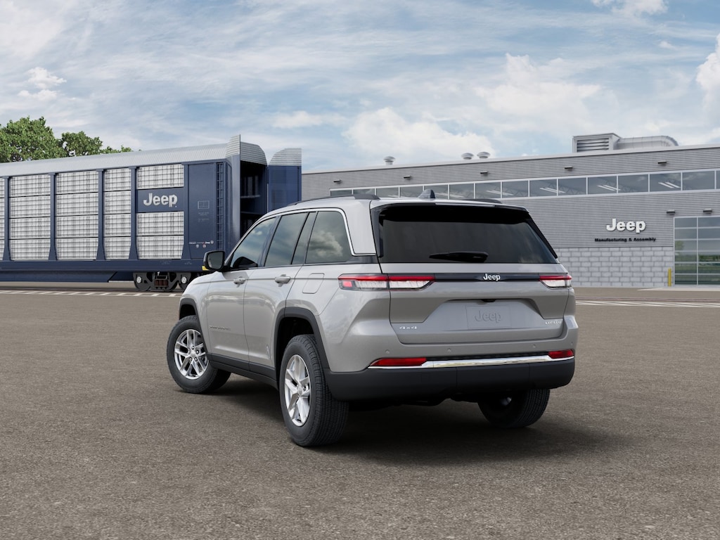 New 2025 Jeep Grand Cherokee LAREDO X 4X4 Sport Utility