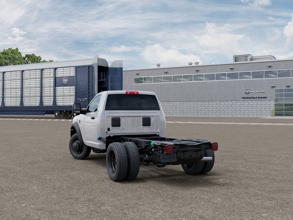New 2026 Ram 5500 Chassis Cab Tradesman Crew Cab 4x4 Chassis Truck Crew Cab