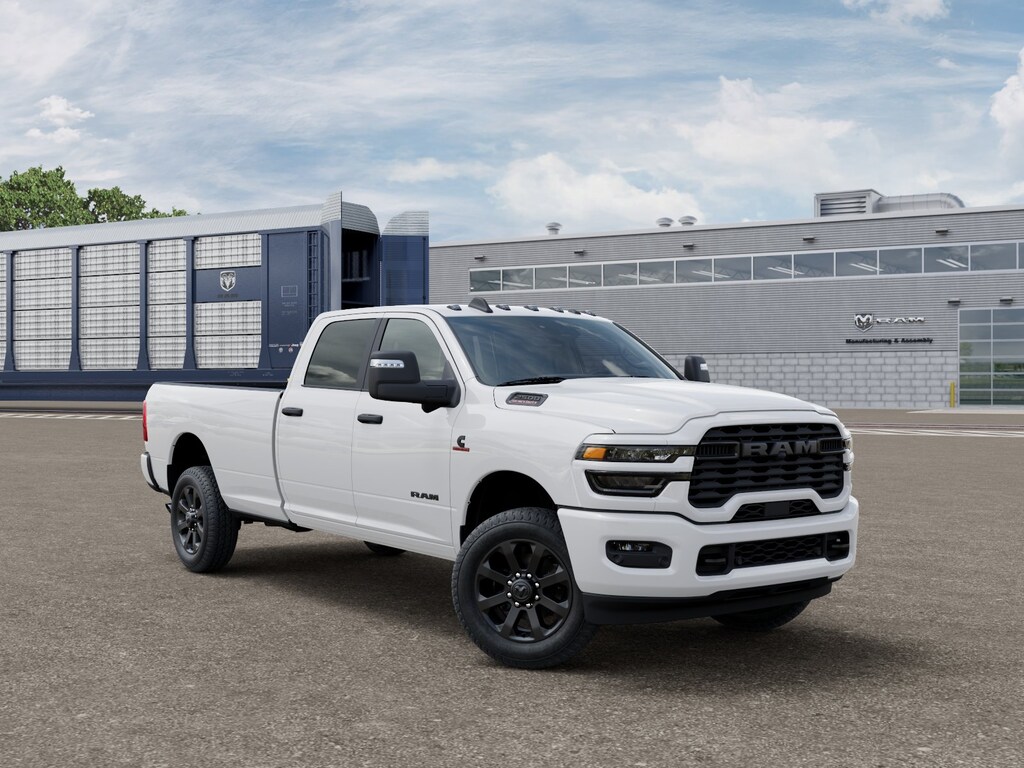 New 2026 Ram 2500 BIG HORN CREW CAB 4X4 8' BOX Pickup