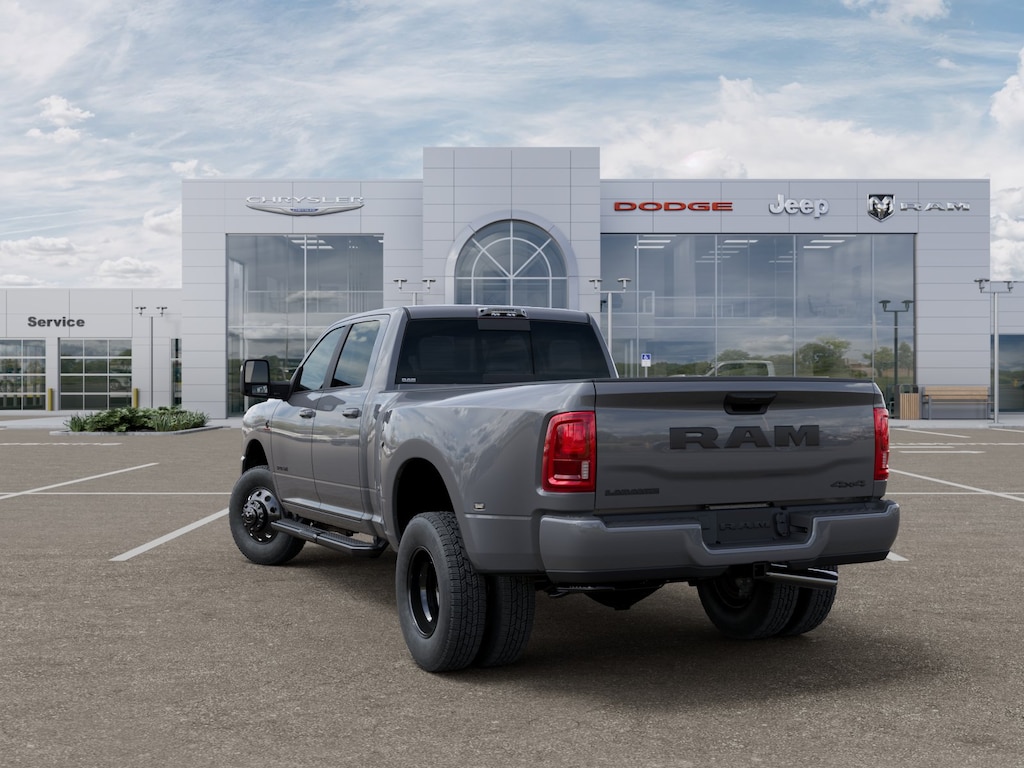 New 2026 Ram 3500 LARAMIE CREW CAB 4X4 8' BOX Pickup