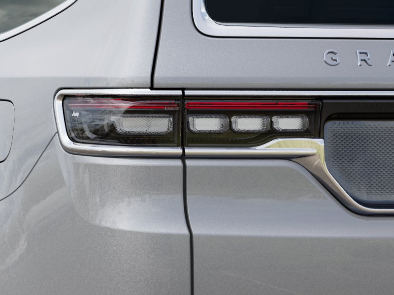 2025 Jeep Grand Wagoneer Series III - Photo 36