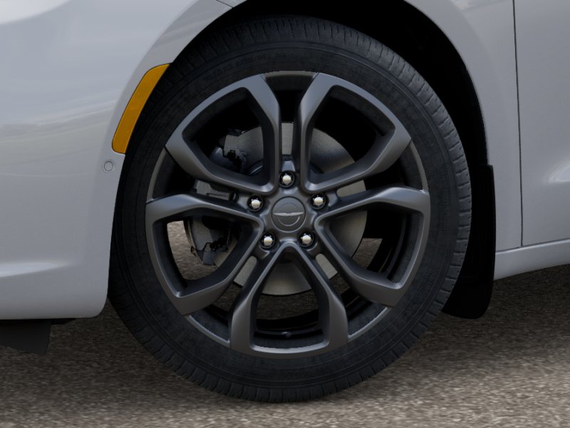 2026 Chrysler Pacifica photo 4