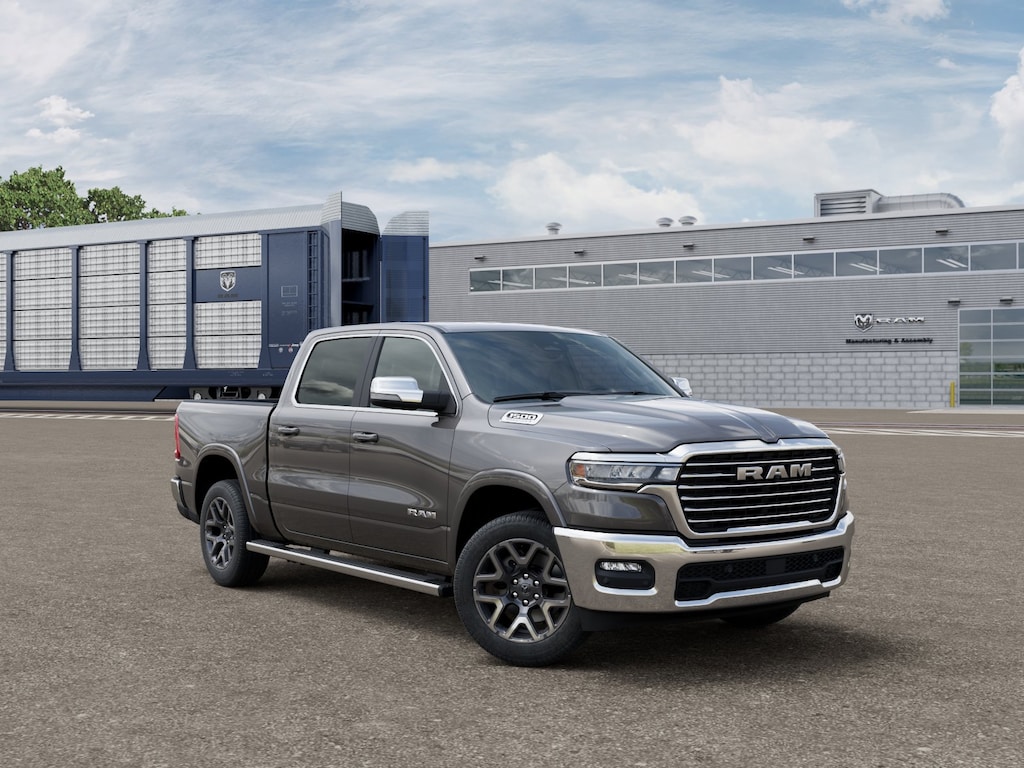 New 2026 Ram 1500 LARAMIE CREW CAB 4X4 5'7 BOX