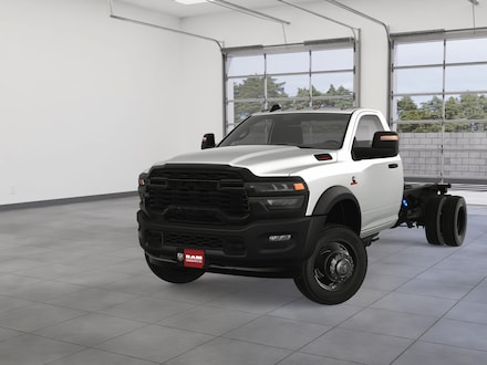 2025 Ram 5500 Chassis Cab TRADESMAN  REGULAR  4X4 84' CA Pickup