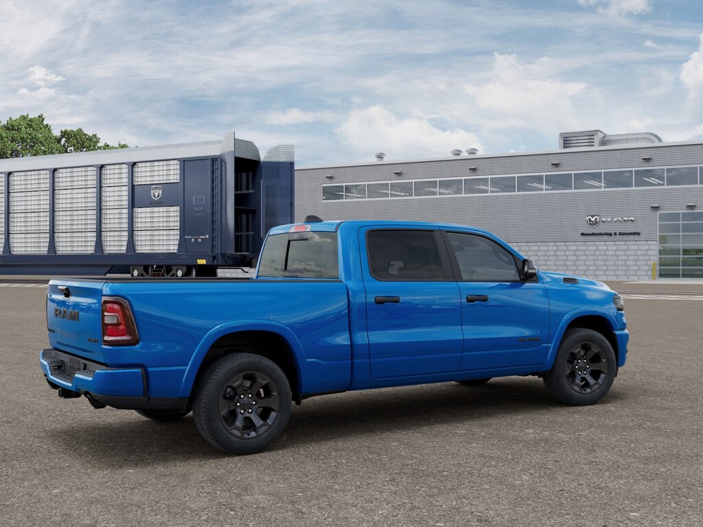 New 2026 Ram 1500 BIG HORN CREW CAB 4X4 6'4 BOX Pickup