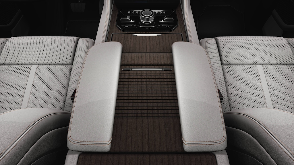 New 2023 Jeep Grand Wagoneer L Base Sport Utility