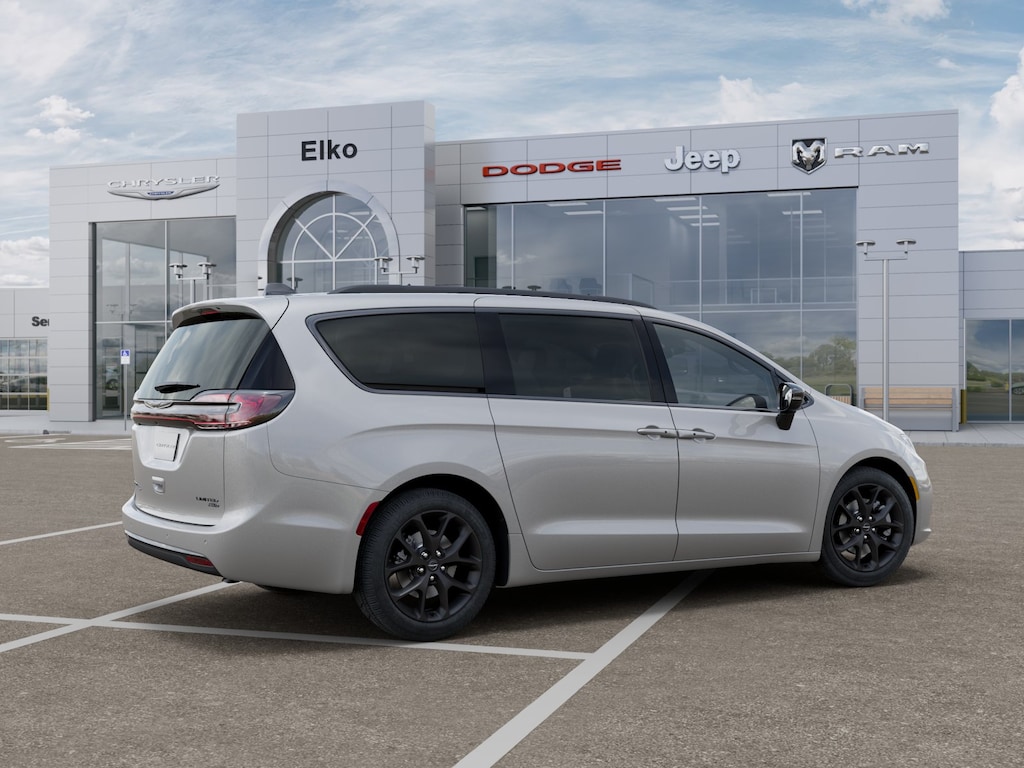 New 2026 Chrysler Pacifica LIMITED AWD Passenger Van
