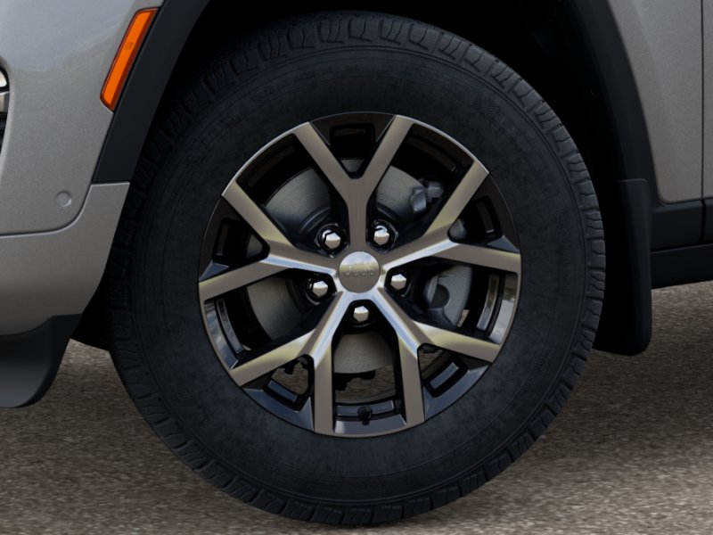 2025 Jeep Grand Cherokee Limited photo 3