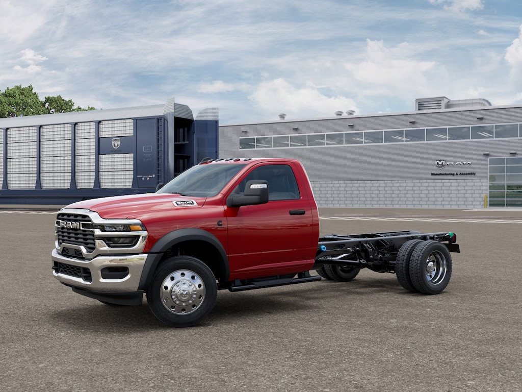 New 2026 Ram 5500 Chassis Cab Tradesman 4x4 Reg Cab 84 CA 168.5 WB Pickup