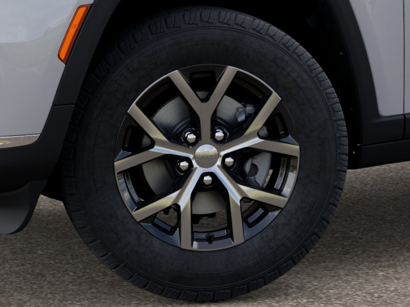 2025 Jeep Grand Cherokee Limited photo 3