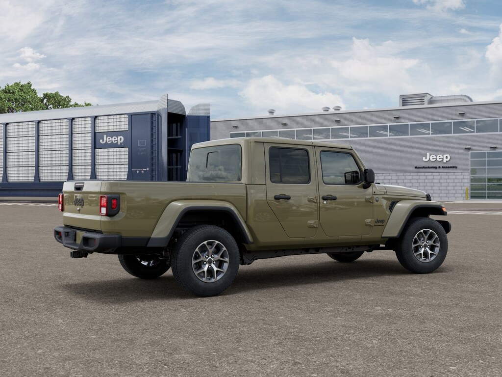 New 2026 Jeep Gladiator Sport S Truck Crew Cab