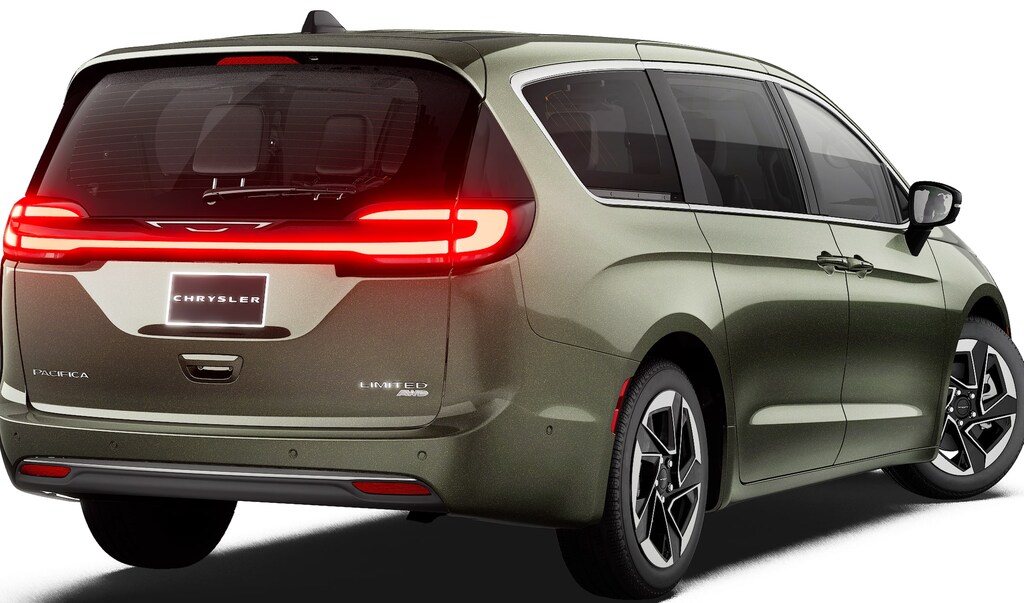New 2027 Chrysler Pacifica LIMITED AWD Passenger Van