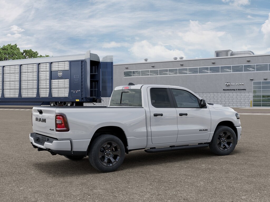 New 2026 Ram 1500 EXPRESS QUAD CAB 4X4 6'4 BOX Pickup