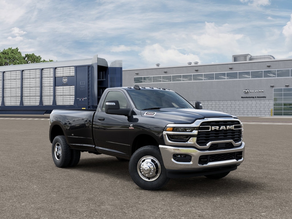 New 2026 Ram 3500 TRADESMAN REGULAR CAB 4X4 8' BOX Pickup