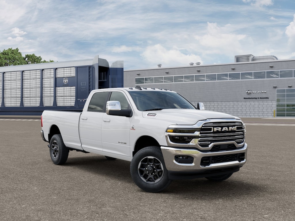 New 2026 Ram 2500 LARAMIE CREW CAB 4X4 8' BOX Pickup