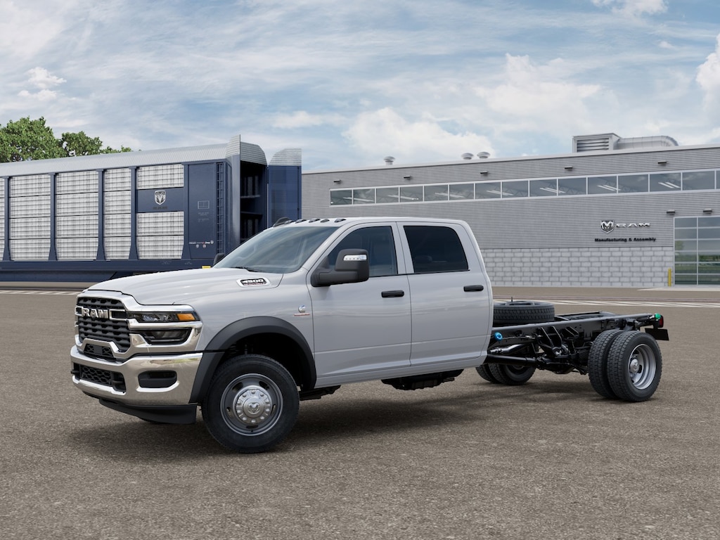New 2026 Ram 4500 TRADESMAN CHASSIS CREW CAB 4X2 84' CA Pickup