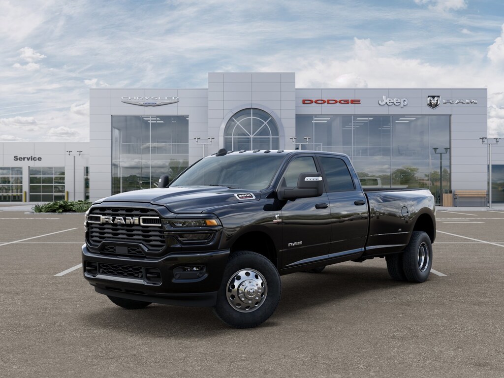 New 2026 Ram 3500 BIG HORN CREW CAB 4X4 8' BOX Pickup