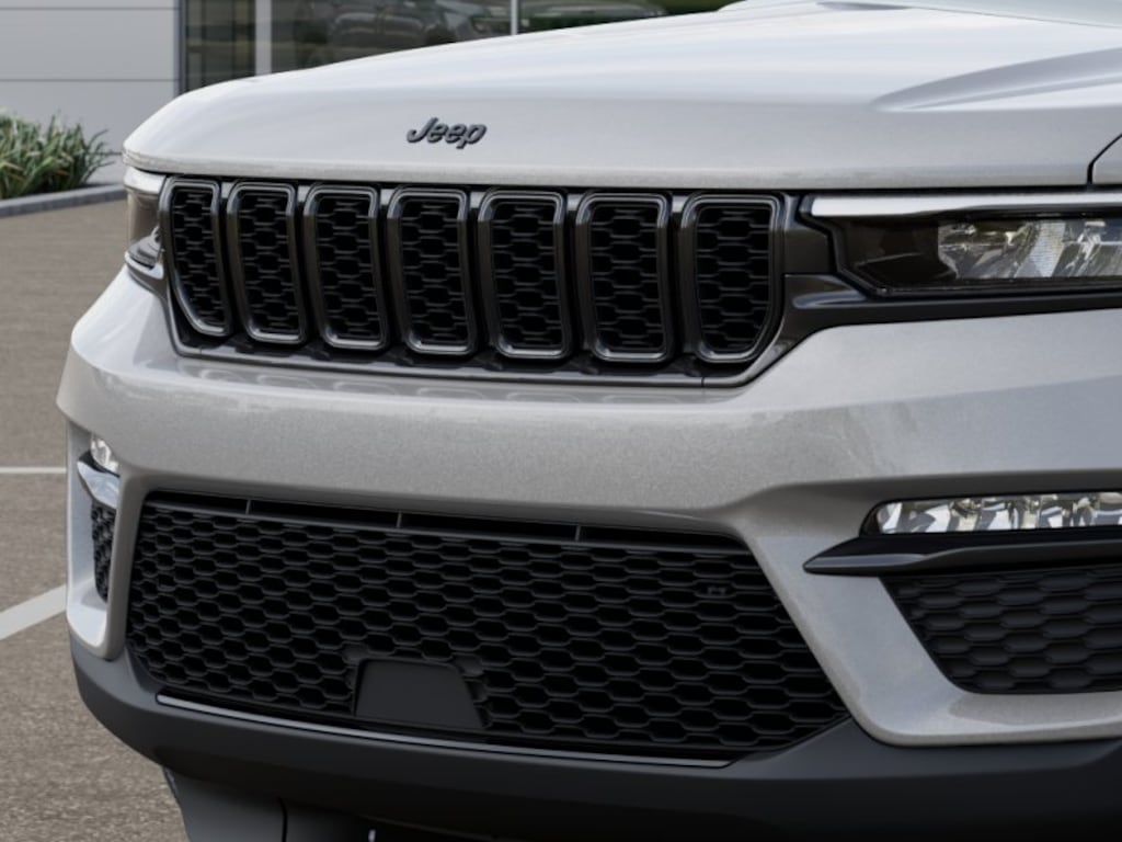 New 2025 Jeep Grand Cherokee Limited 4x4 Sport Utility
