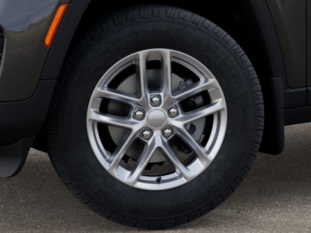 New 2025 Jeep Grand Cherokee LAREDO X 4X4 Sport Utility