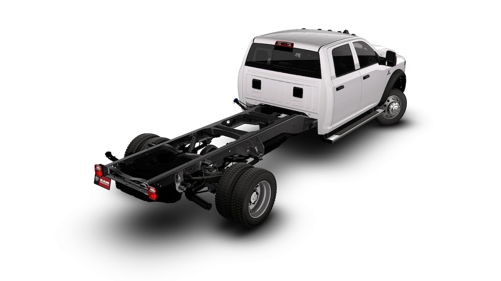 New 2026 Ram 5500 TRADESMAN CHASSIS CREW CAB 4X4 84' CA Pickup