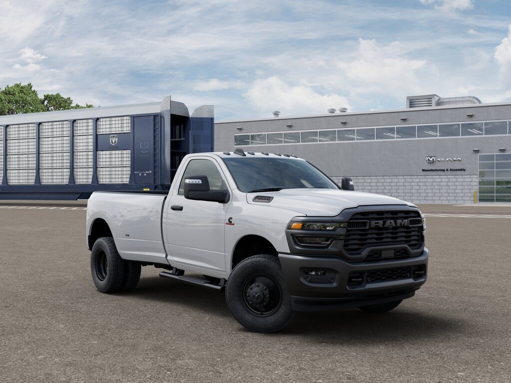 New 2026 Ram 3500 TRADESMAN REGULAR CAB 4X4 8' BOX Pickup
