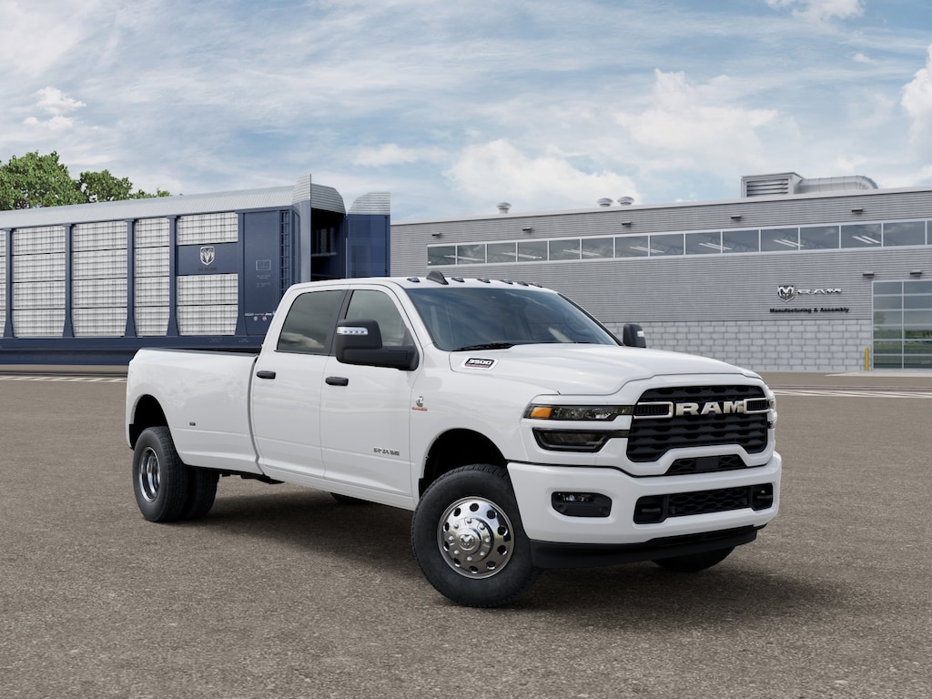 New 2026 Ram 3500 BIG HORN CREW CAB 4X4 8' BOX Pickup