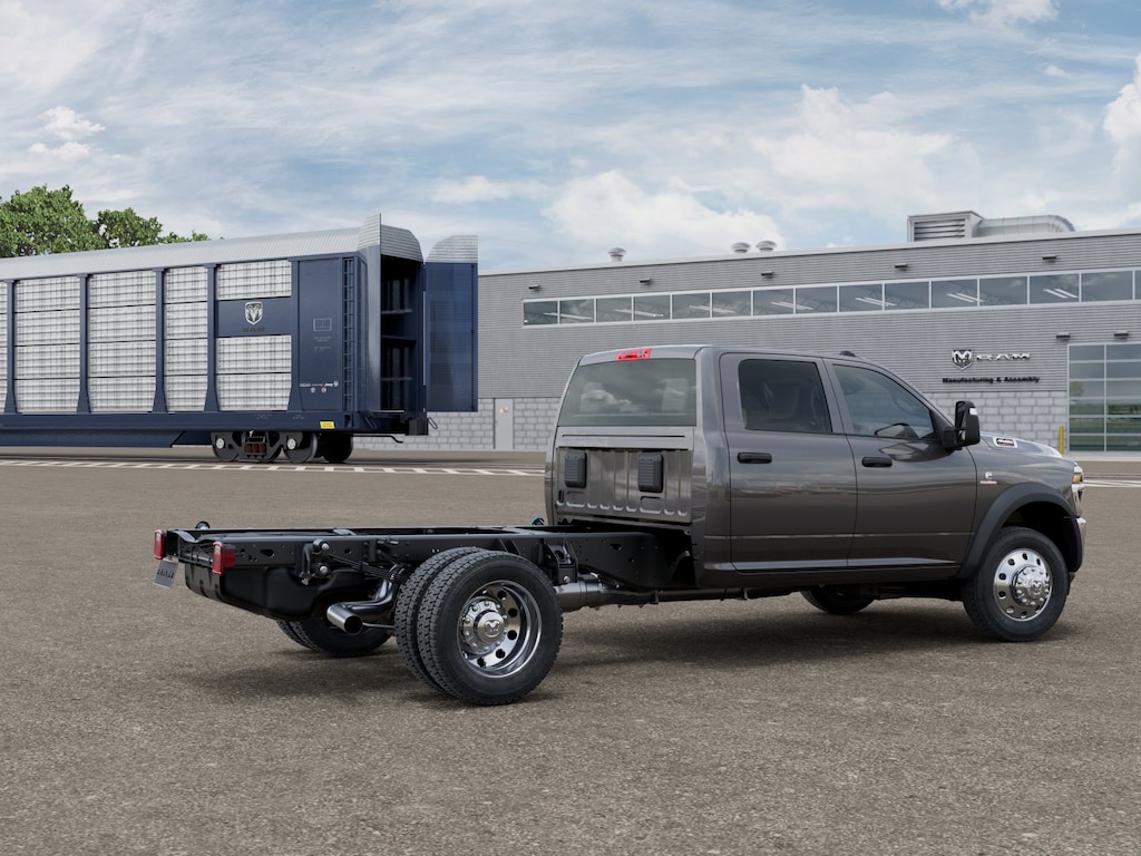 New 2026 Ram 4500 Chassis Cab TRADESMAN CREW 4X4 60' CA Pickup